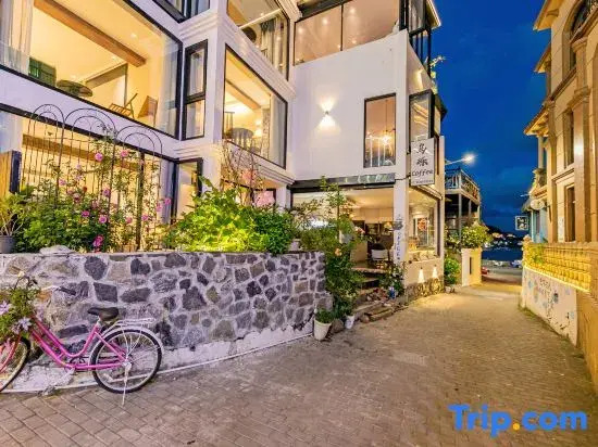 Wuli Coffee Hotel (Wushitang Scenic Area)