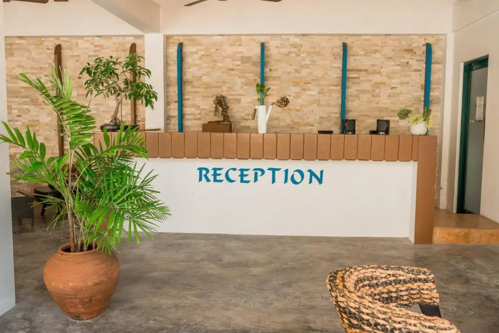 Long Beach Laamu Hotel