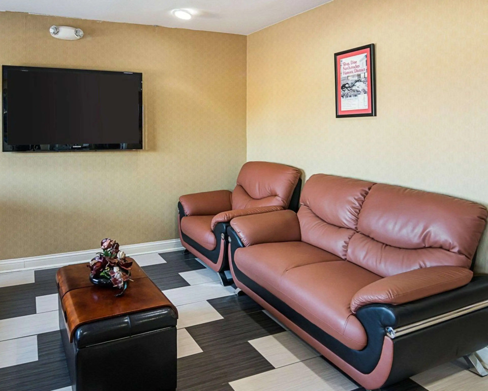 Econo Lodge Inn & Suites Natchitoches