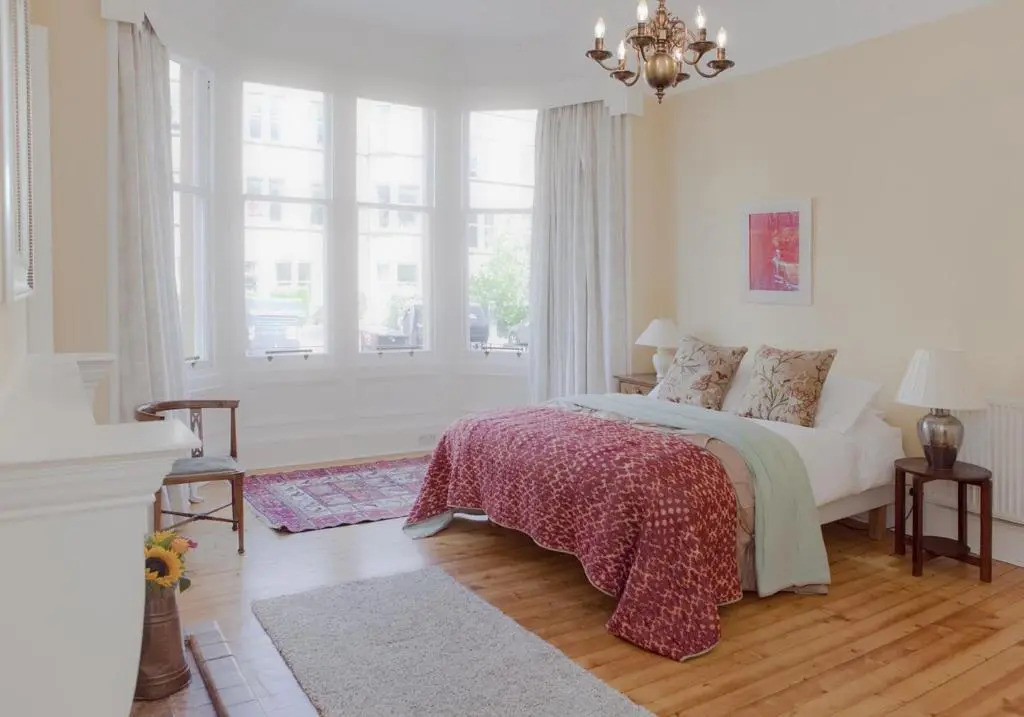The Edinburgh Address - Classic Marchmont Charm