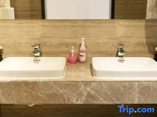 Lavande Hotels (Zhangjiakou Victoria Square)