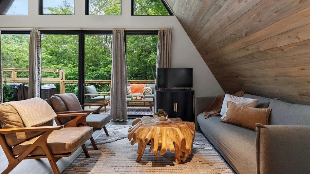 Fireside on Mortar by Avantstay Modern A-fram Home + Hot Tub + Firepit + Forest Views