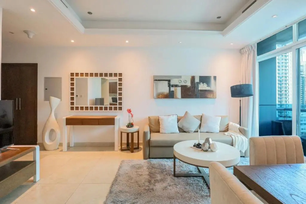 HiGuests - Spacious 1BR in Dubai Marina With Amazing Views
