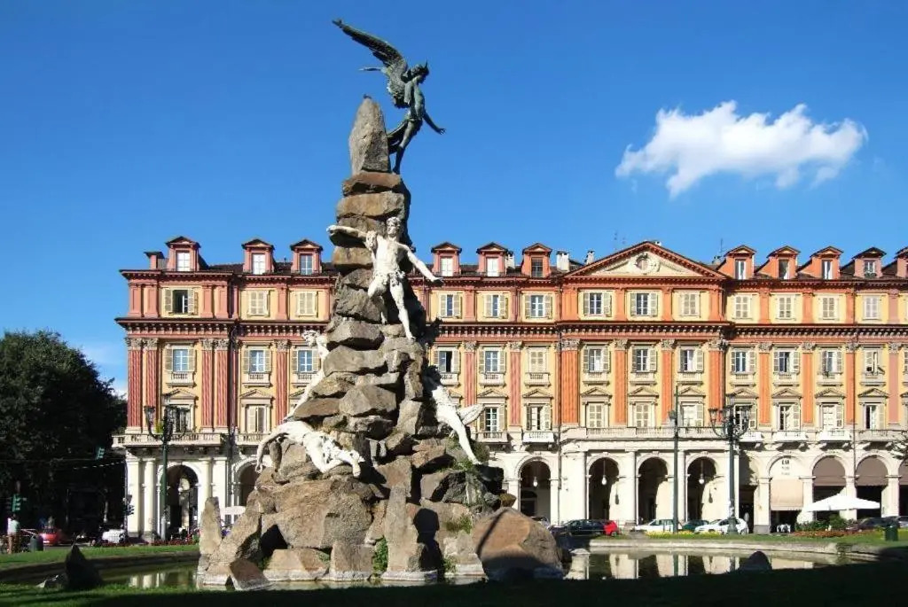 Apartment Piazza Statuto 9 Deluxe NEL PIENO CENTRO DI TORINO