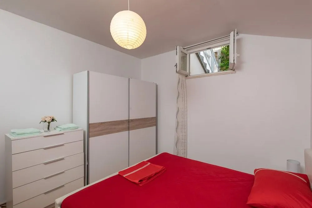 Apartment L&L