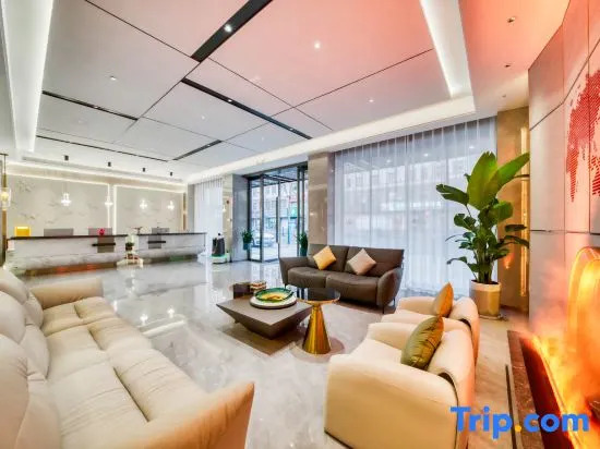 Three Cats Hotel (Guangsha Construction College)