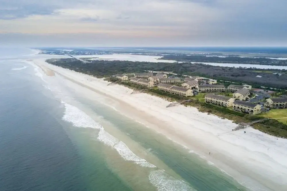 Summerhouse 104: Direct Oceanfront 2 Bedroom Condo