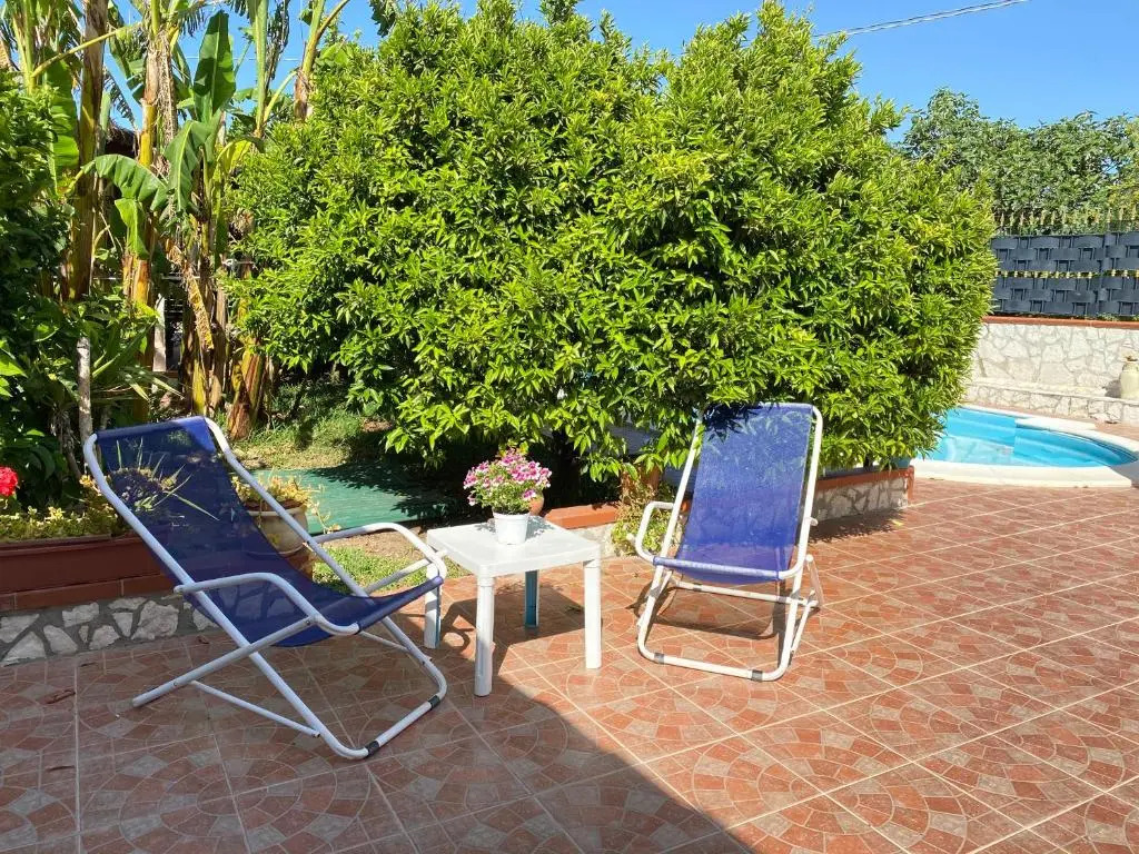 Villa con Piscina a Balestrate