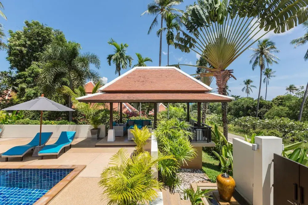 Villa Divina - Stunning Pool Villa 3 Mins Walk to Beach