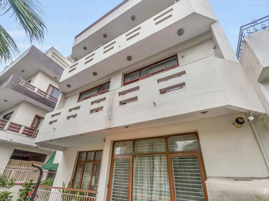 OYO 9071 Comfort Zone Guest House