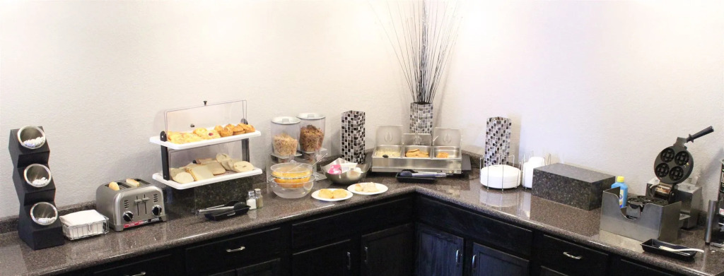 Emerald Coast Inn & Suites