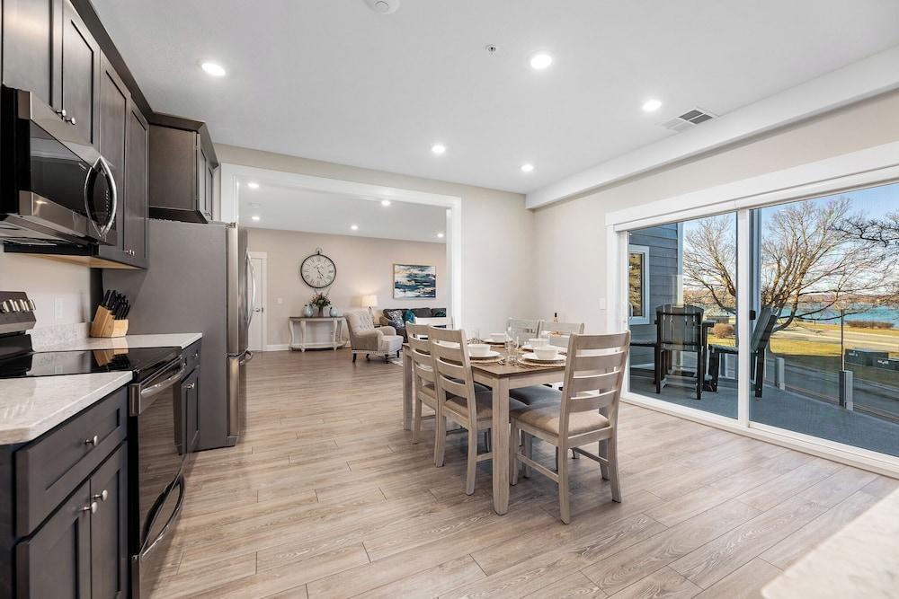 539 Bay Street Traverse City - Luxury Downtown Residences