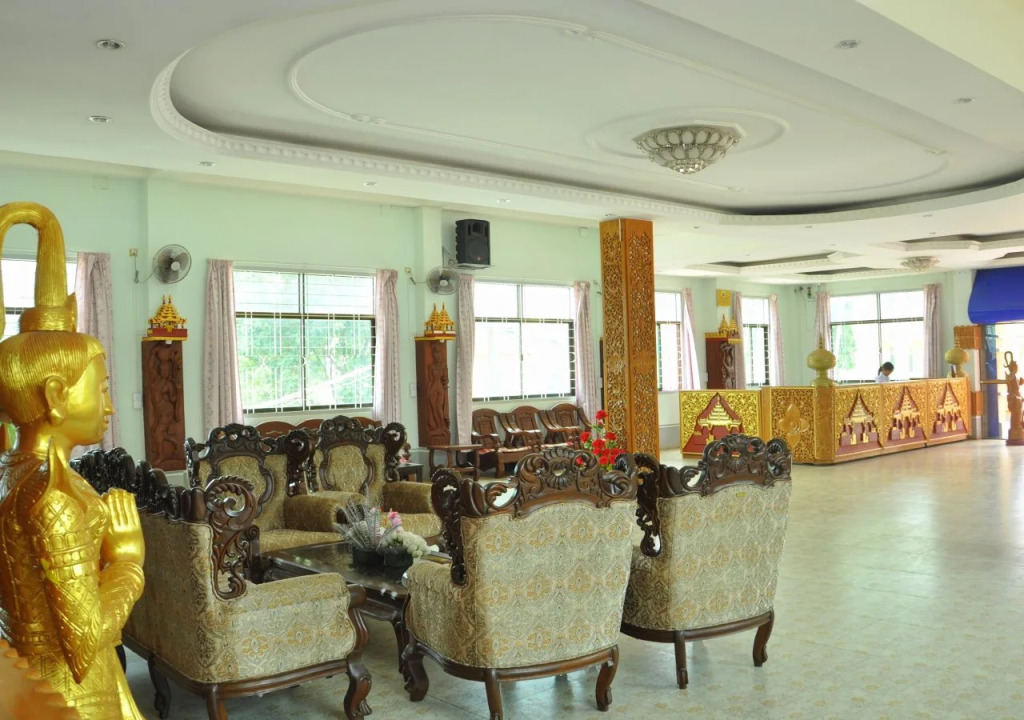 New Palace Hotel