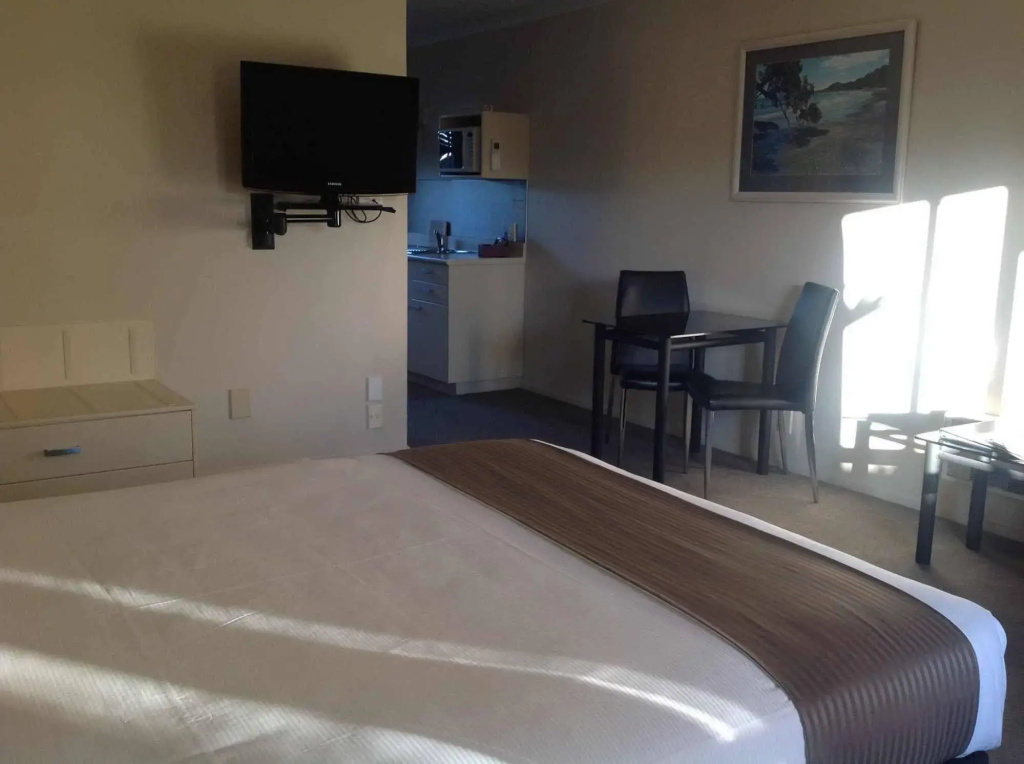 Pacific Coast Motor Lodge
