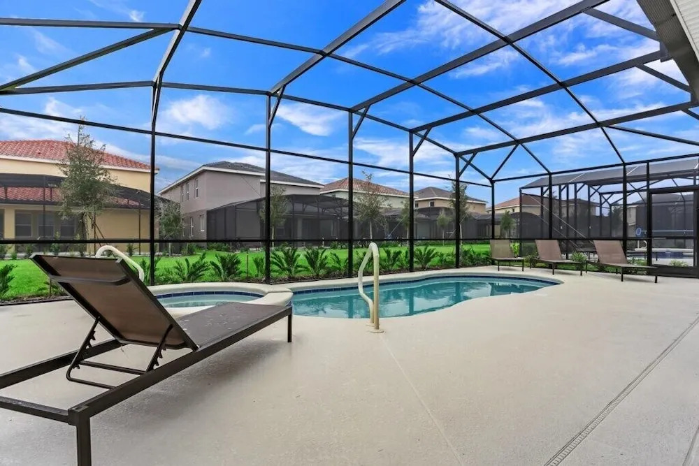 6bed 4Ba Villa Game Room Pool Spa