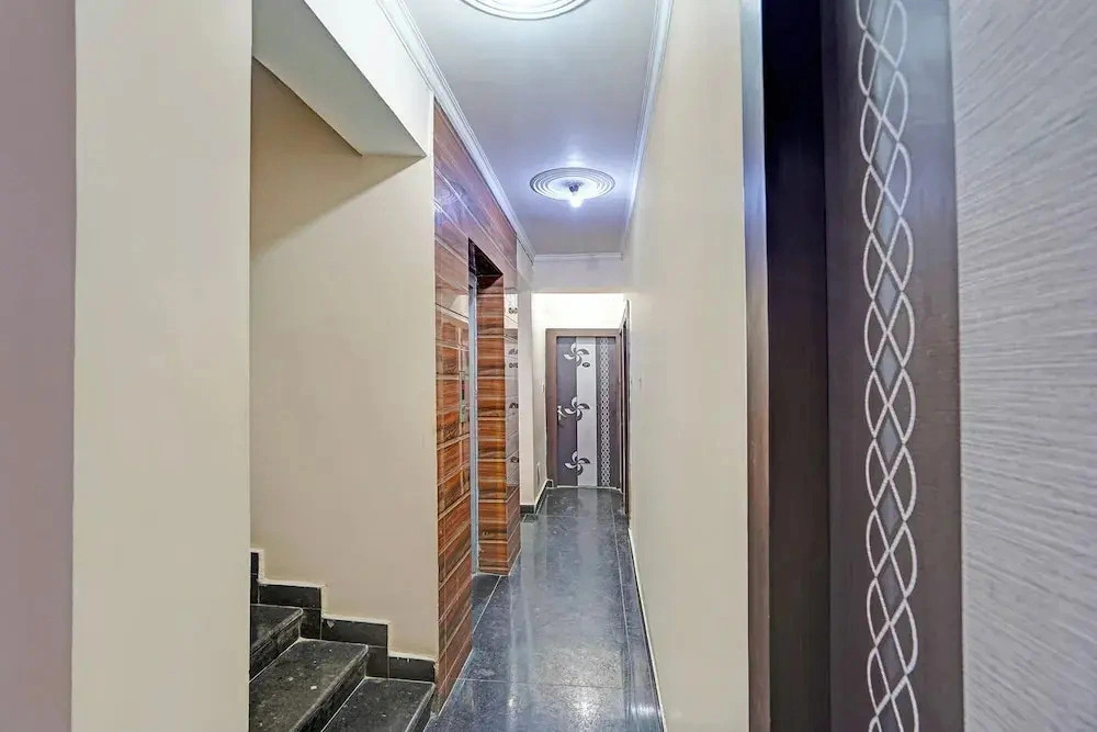 Fabhotel Aman