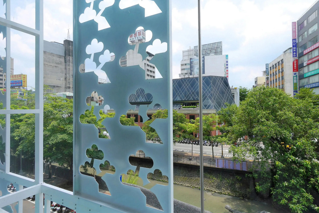 Shin Sei Bashi Hotel