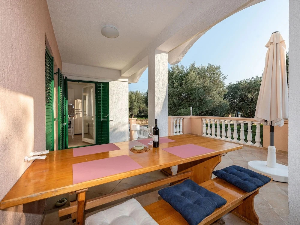 Two Modern Ground Floor Apartments With Private Terrace Near the Beach