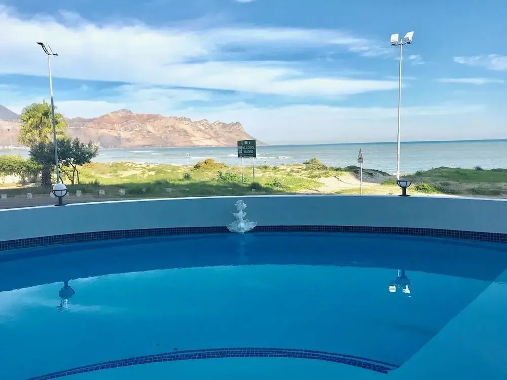 Ocean Breeze Economy Suites