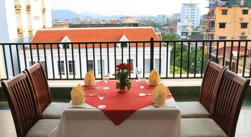 Hue Queen 2 Hotel