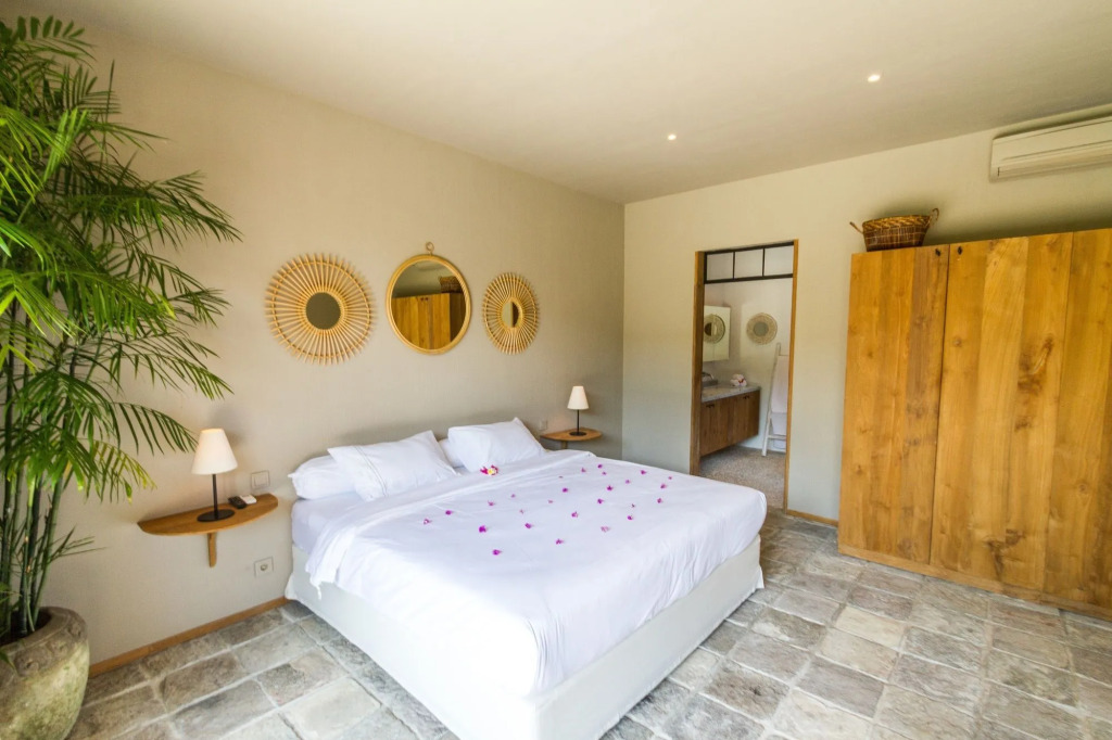 Villa Taijasa - Luxury 5BR Villa with 20m Pool