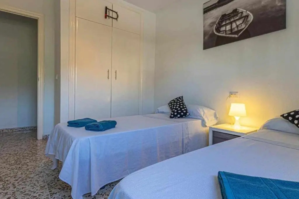 797 Holiday Rentals - Espacioso Apartamento de 110 Mts En Torremolinos