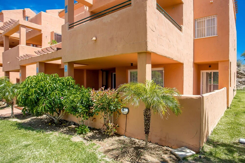 Luxurious and Spacious, 3 bedroom apartment ZA16