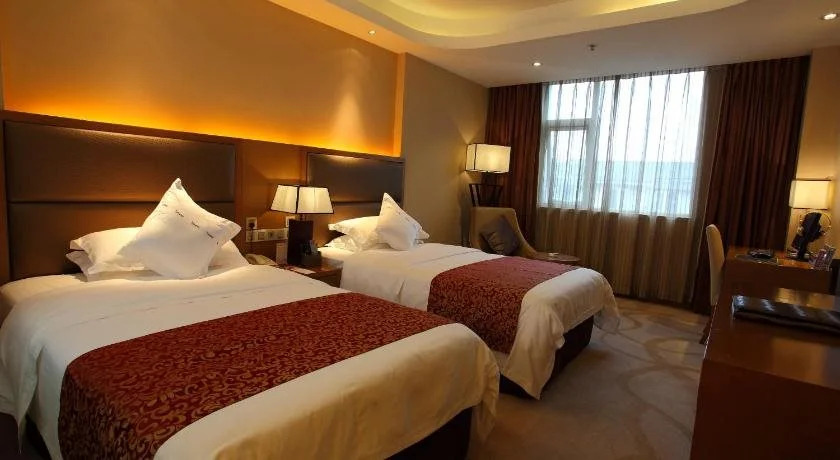 Longwei Hotel