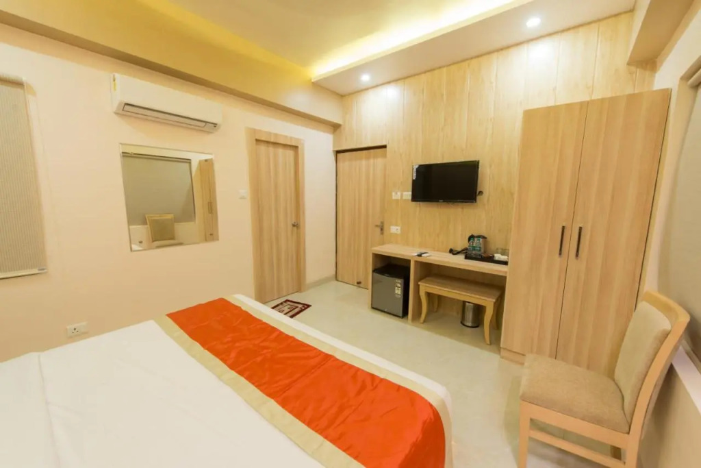 Hotel Ratana International