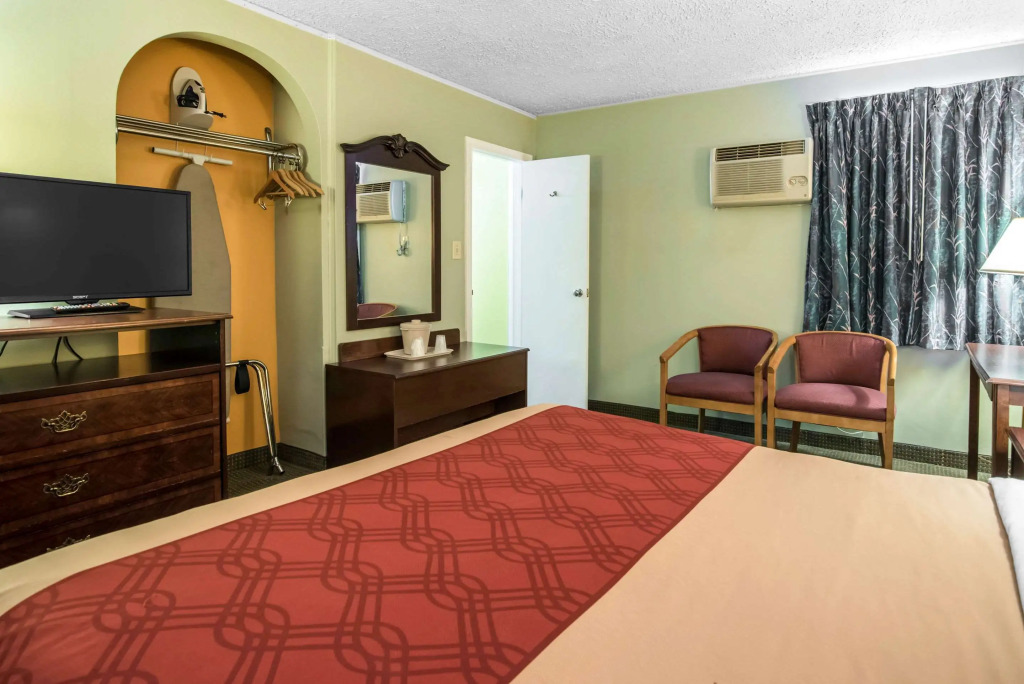 Econo Lodge Brattleboro South