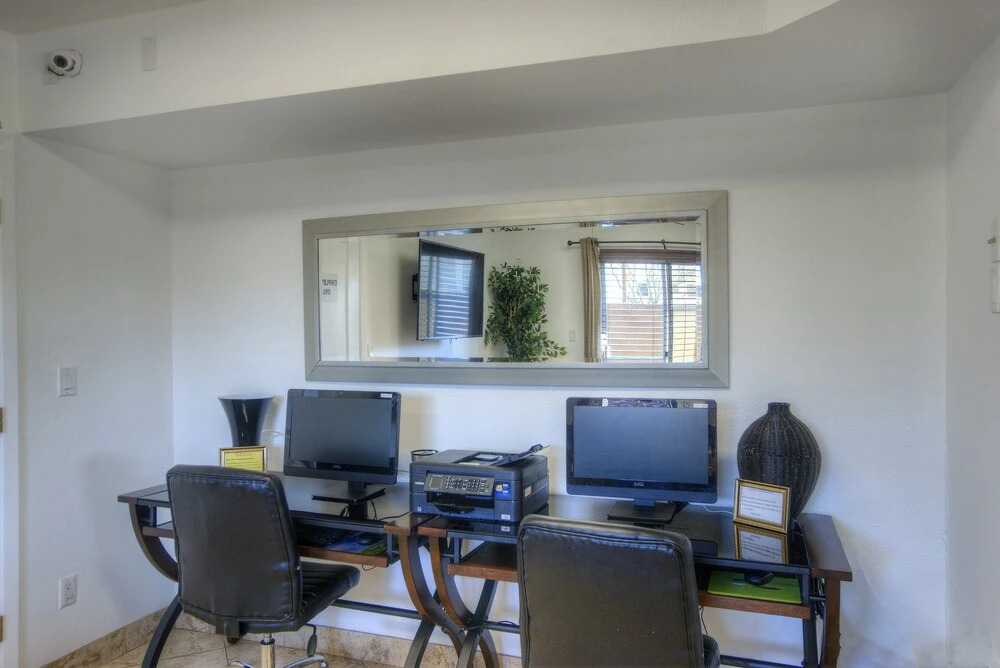115 Fully Furnished 1BR Suite-Prime Location! by RedAwning