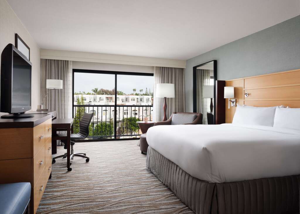 Sonesta Redondo Beach and Marina