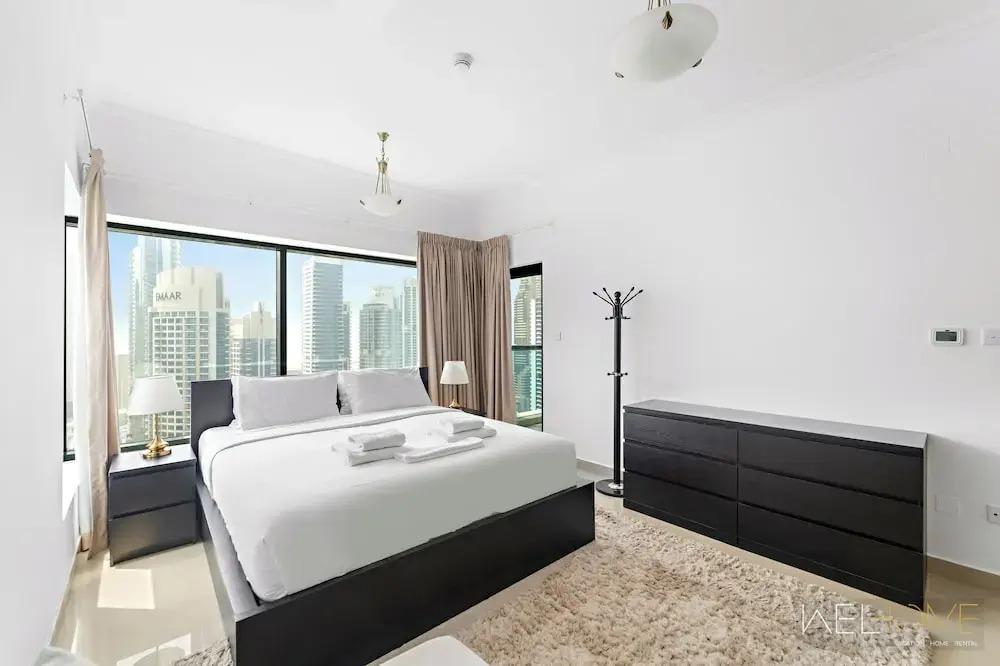 WelHome - Stunning High-Rise with Canal View Near MarinaMall