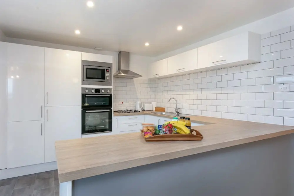 Logan Bay -  Donnini Apartments