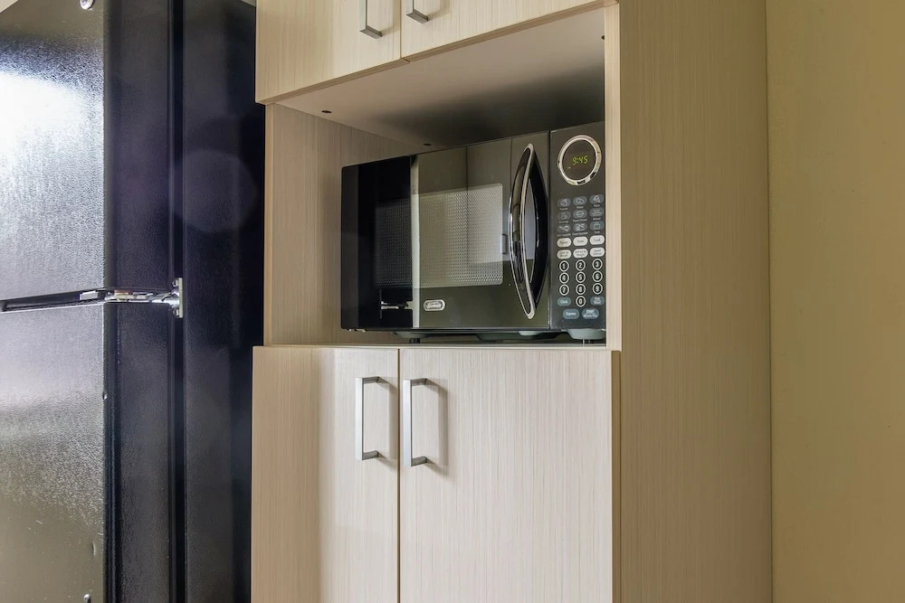 Nob Hill Apartments by Frontdesk