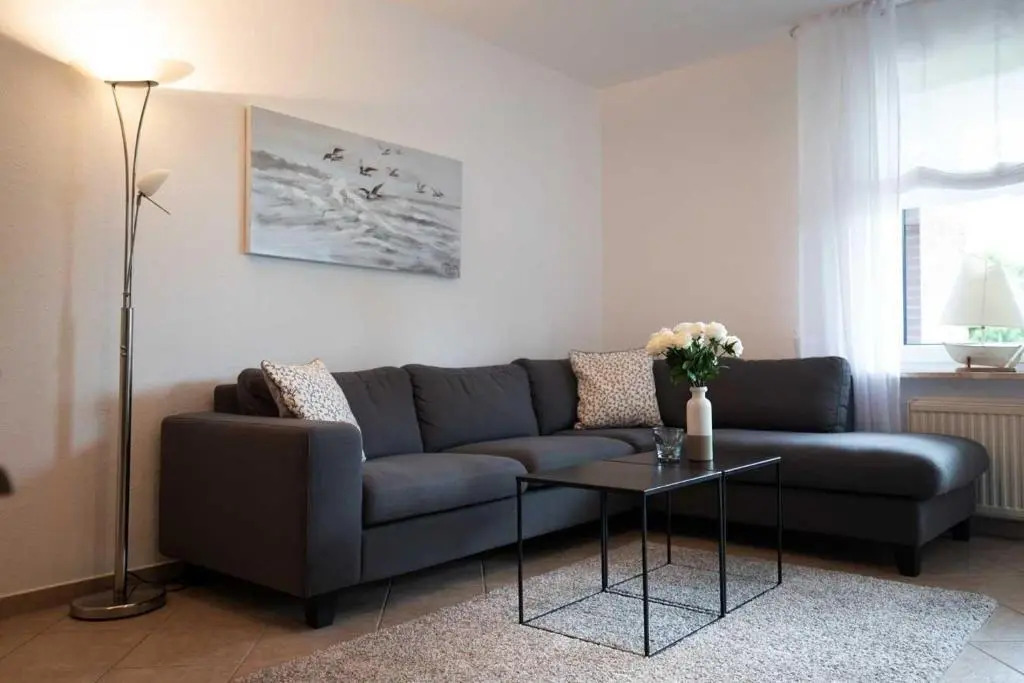 Ferienwohnung-9-mit-Terrasse-Garten-Landhaus-Hubertus-Duhnen