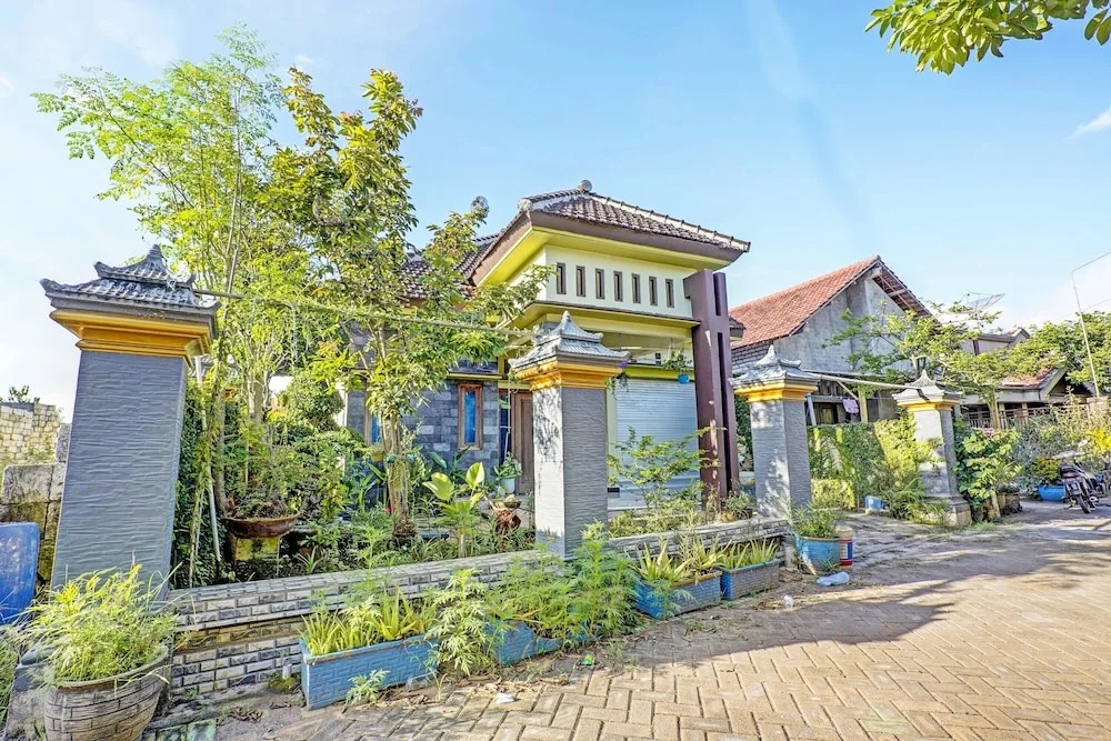 Hotel O Desa Wisata Alam Gosari
