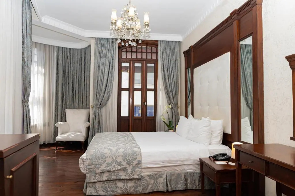 Atik Palas Hotel