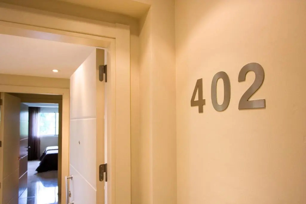 Heaven Beach Apartments, Apt 402