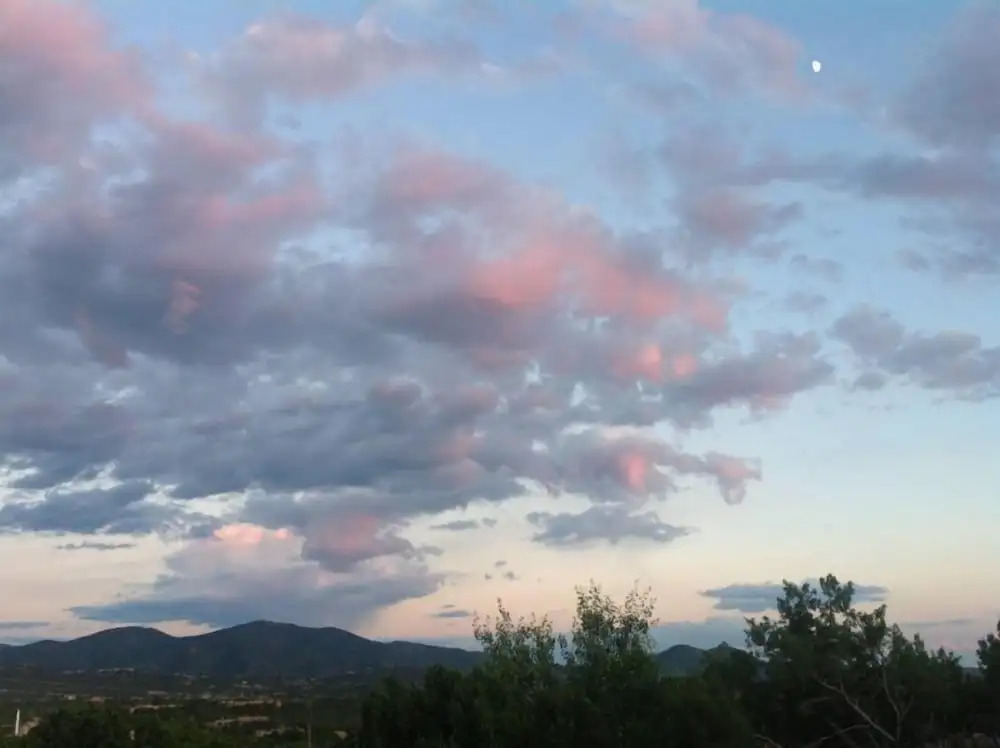 Cielo Lindo - Secluded Southwestern Retreat Within Minutes of Downtown