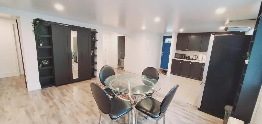 Best location, Adorable 2 bedrooms basement Apt Near mall and Ocean