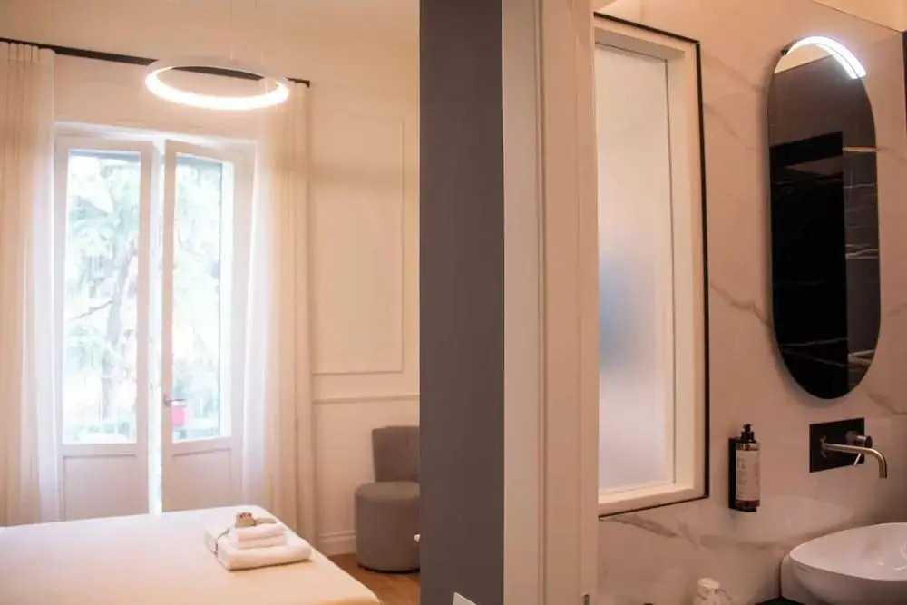 MARI Luxury Rooms and Suites