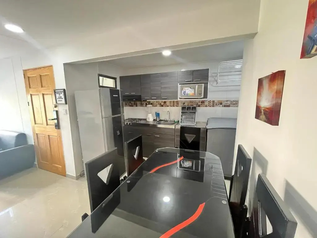 Apartamento en el Rodadero cerca al mar apt 201