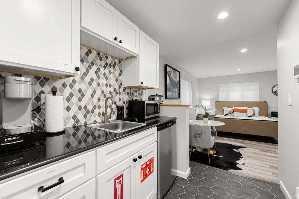 1101 Norwood Unit C