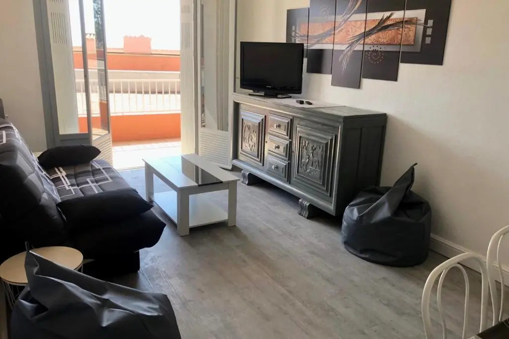 Beautiful Renovated T3 In The Heart Of Grasse!