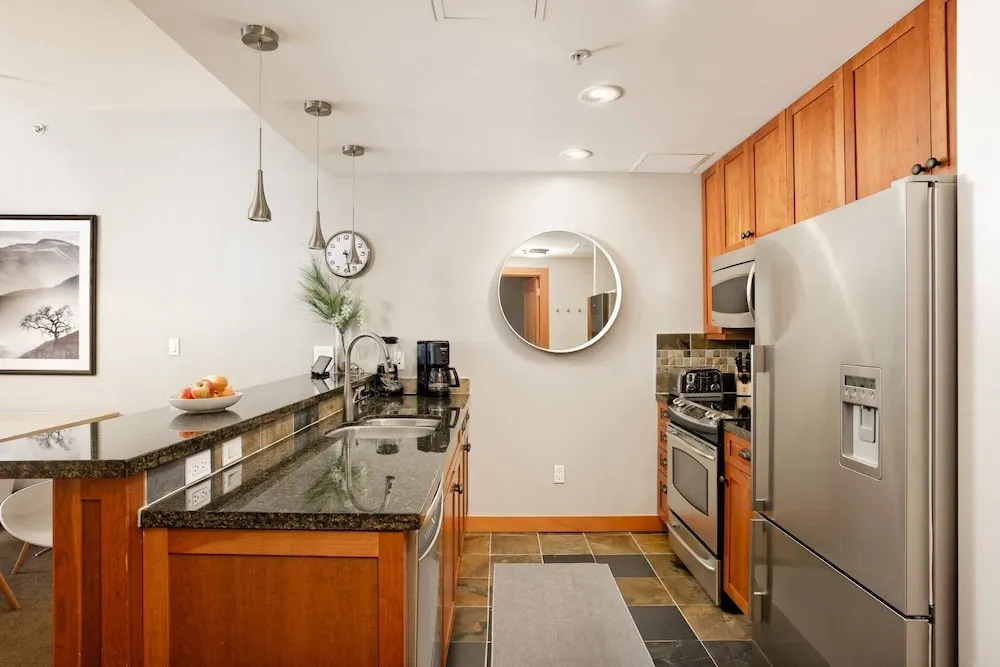 Capitol Peak Lodge by iTrip Aspen Snowmass