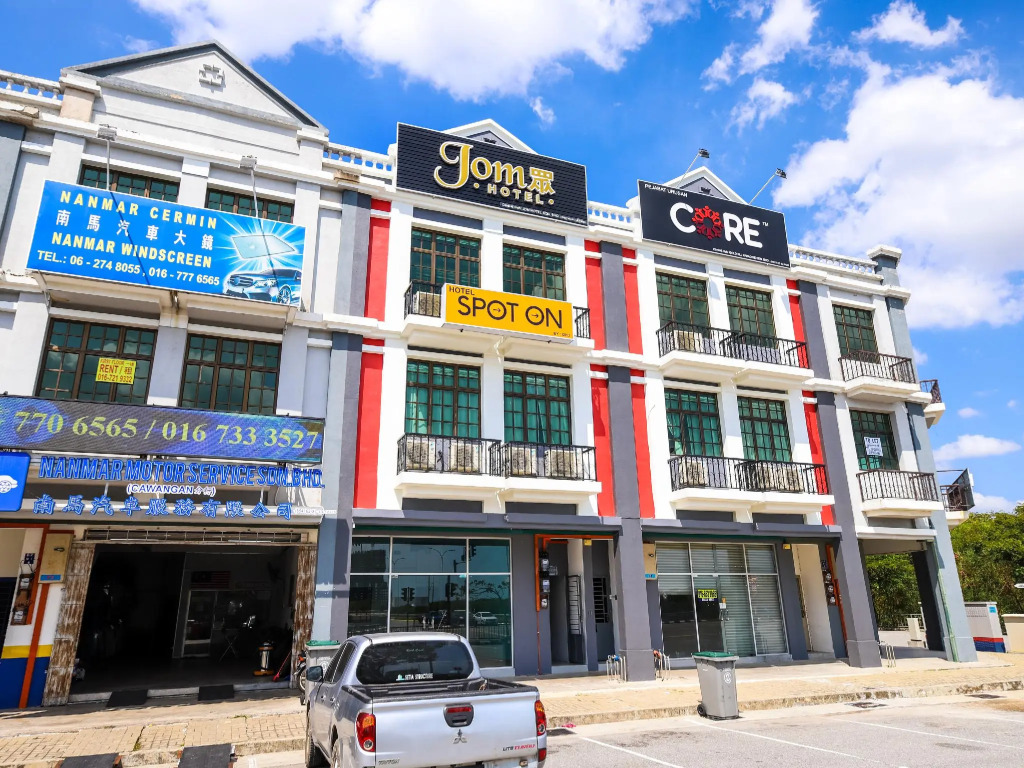 SPOT ON 90394 Jom Hotel