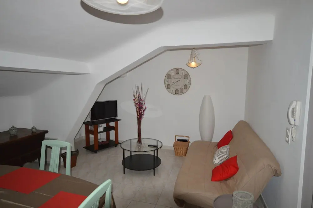 Good Value three- bedroom apartment