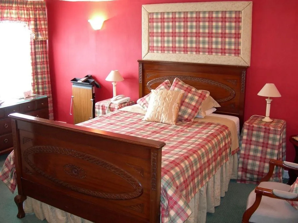 Meryan House Hotel