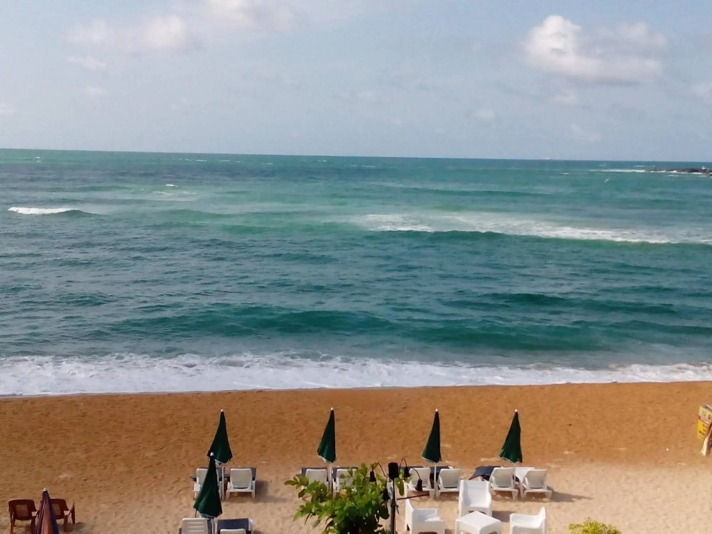 Manidi Beach Resort